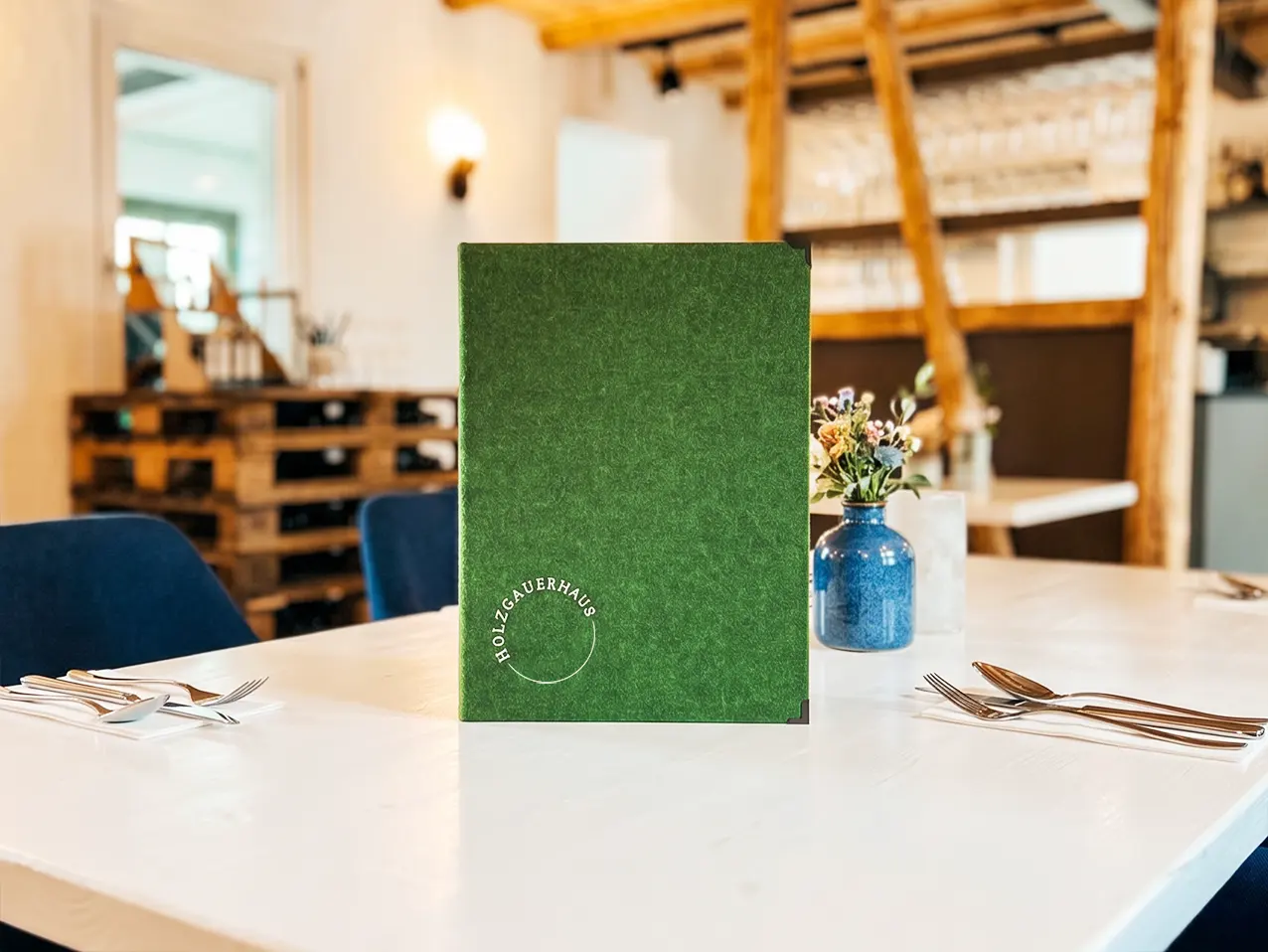 Gastronomie-Speisekarte Finessino in Grün, Format A4 hoch – Speisekarten Bilder