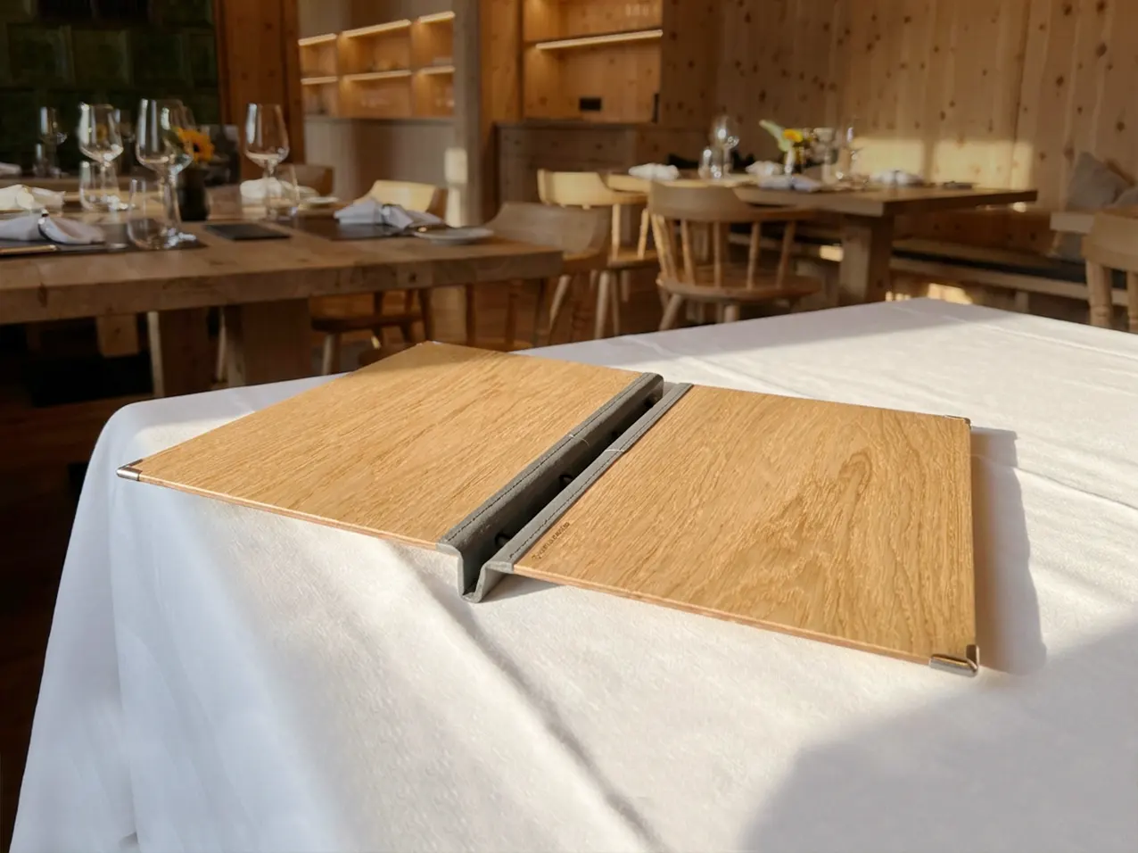 Lingua Speisekartenmappe, A4 hoch, Farbton Beige – Speisekarten Bilder – Motiv 2