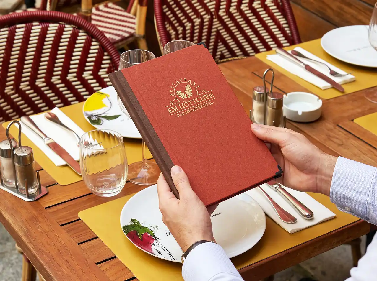 Gastronomie-Speisekarte Quickfix in Rot, Format A4 schmal – Speisekarten Bilder