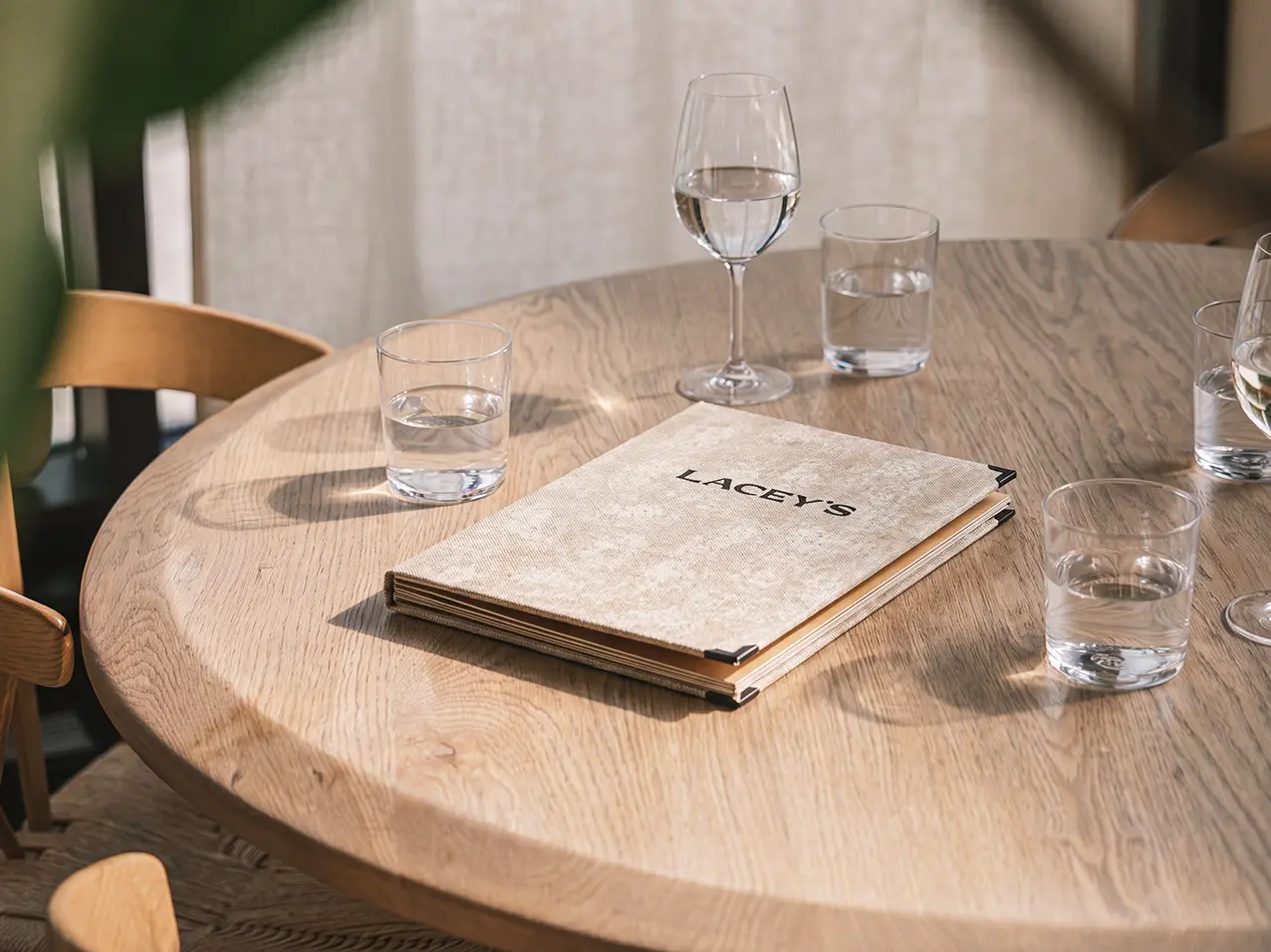 Speisekarten Bilder: Speisekarte Signmaster (A5 hoch) mit Einband in Beige